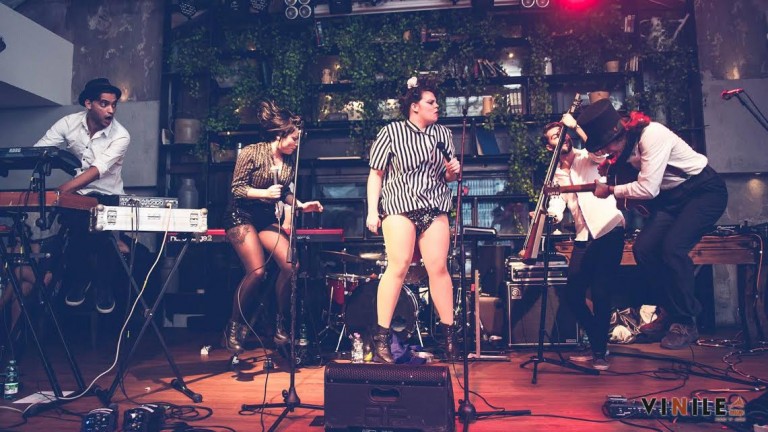 ELECTRIC SWING CIRCUS