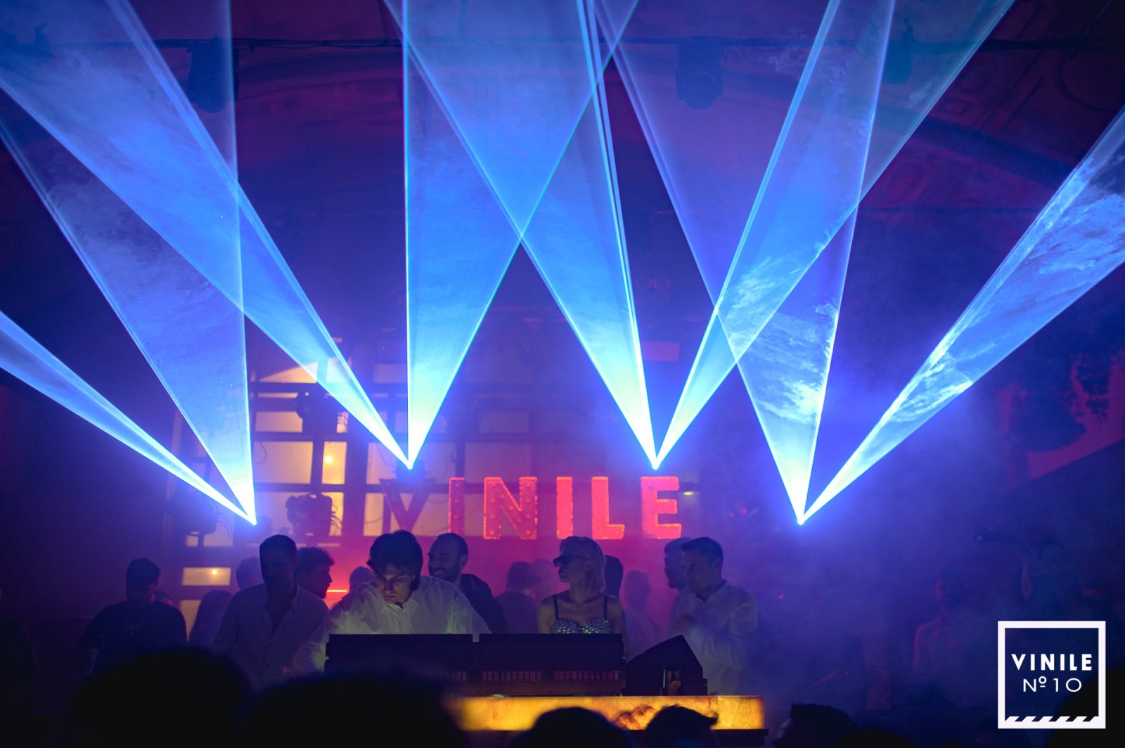 TAPE, venerdì 19 aprile 2024 al Vinile